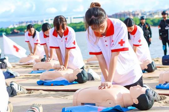 闽江师专学医护学院学子闪耀福州市红十字水上应急救援救护综合演练4 闽江师专学医护学院学子闪耀福州市红十字水上应急救援救护综合演练4